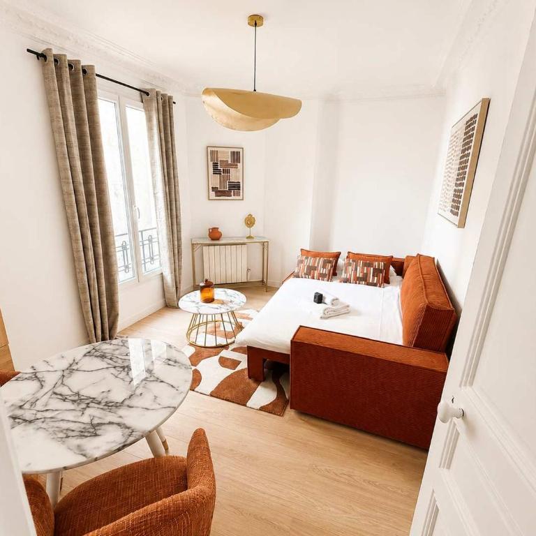 Charmant studio tout equipe proche metro - Apartment - 4