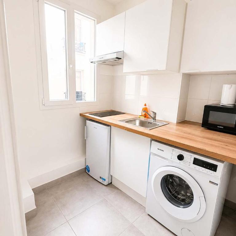 Charmant studio tout equipe proche metro - Apartment - 5