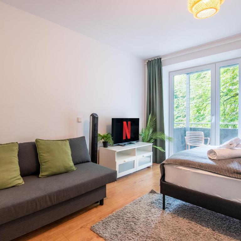 Stilvolle Wohnung mit Balkon- Wenige Gehminuten von der Altstadt - Apartment mit 2 Schlafzimmern - 2