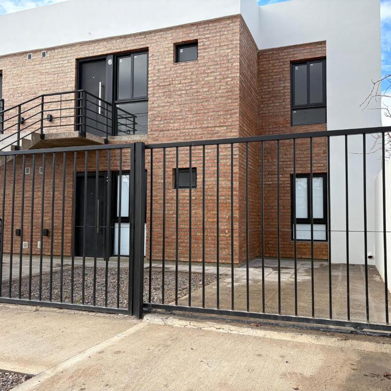 Depto San Cayetano, para 3 personas c 2 camas, cochera privada, Gral Roca - Apartamento de 1 dormitorio - 21