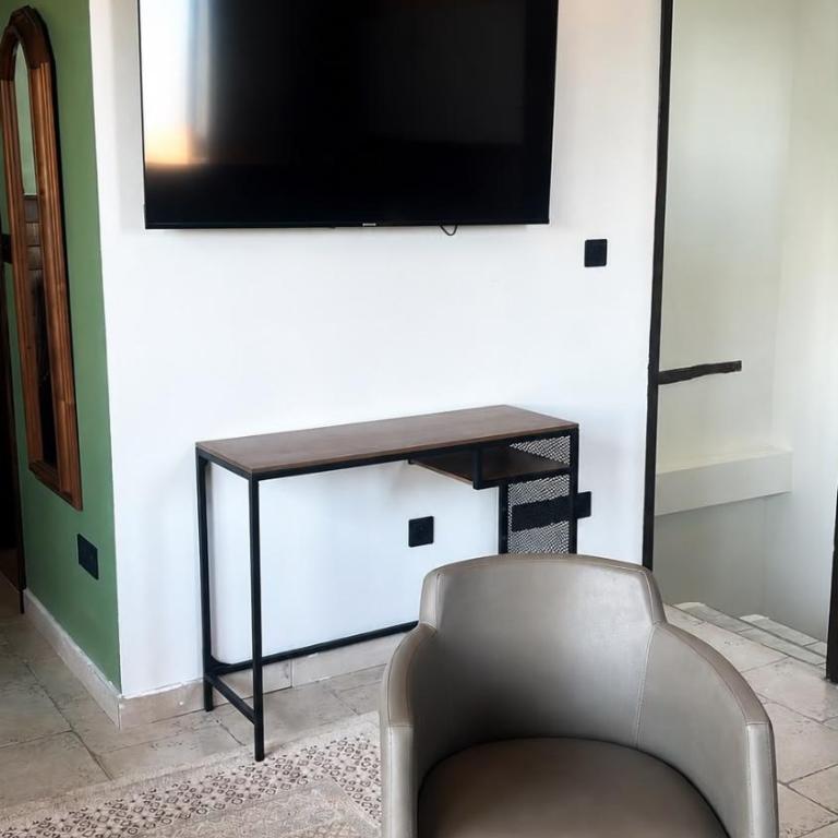 Vue Panoramique - Loft de Charme avec Terrasse - Appartement 1 Chambre - 15