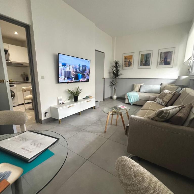 Lovely and Spacious apartment - Appartamento Deluxe con 1 Camera da Letto e Vista Giardino - 1