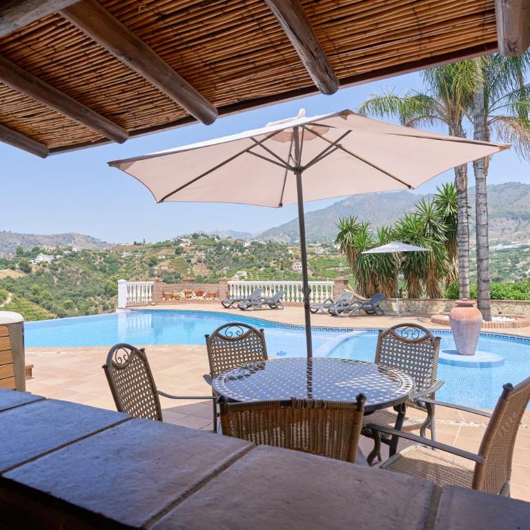 Villa With Infinity Pool Hot Tub - Villa con vistas al mar - 33
