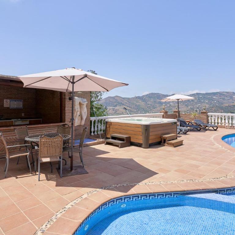 Villa With Infinity Pool Hot Tub - Villa con vistas al mar - 31