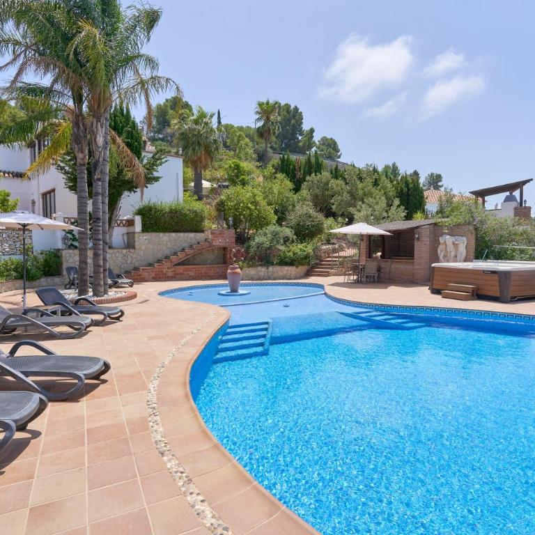 Villa With Infinity Pool Hot Tub - Villa con vistas al mar - 1