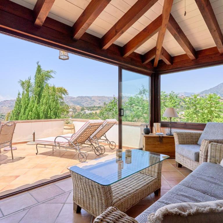 Villa With Infinity Pool Hot Tub - Villa con vistas al mar - 28