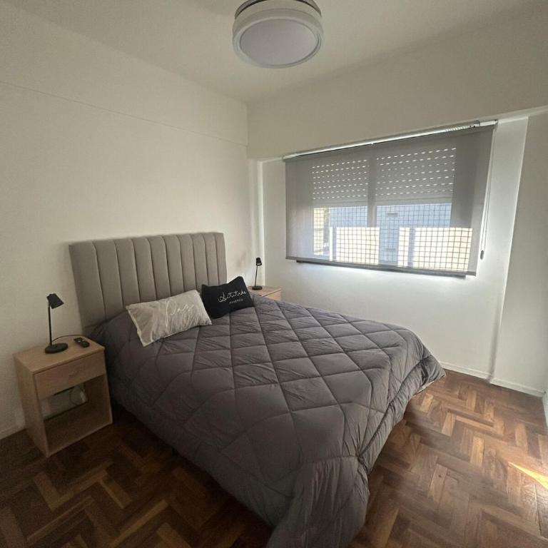 Luminoso Departamento 2 ambientes Habitación comedor y Cocina - Apartamento de 1 dormitorio con vistas a la ciudad - 17