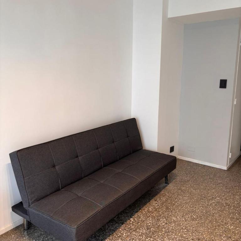 Luminoso Departamento 2 ambientes Habitación comedor y Cocina - Apartamento de 1 dormitorio con vistas a la ciudad - 18
