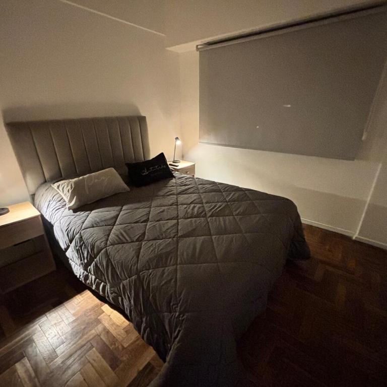 Luminoso Departamento 2 ambientes Habitación comedor y Cocina - Apartamento de 1 dormitorio con vistas a la ciudad - 23