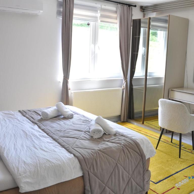 Villa Saraj with Swimming Pool & Jacuzzi near Sarajevo - Villa - 55
