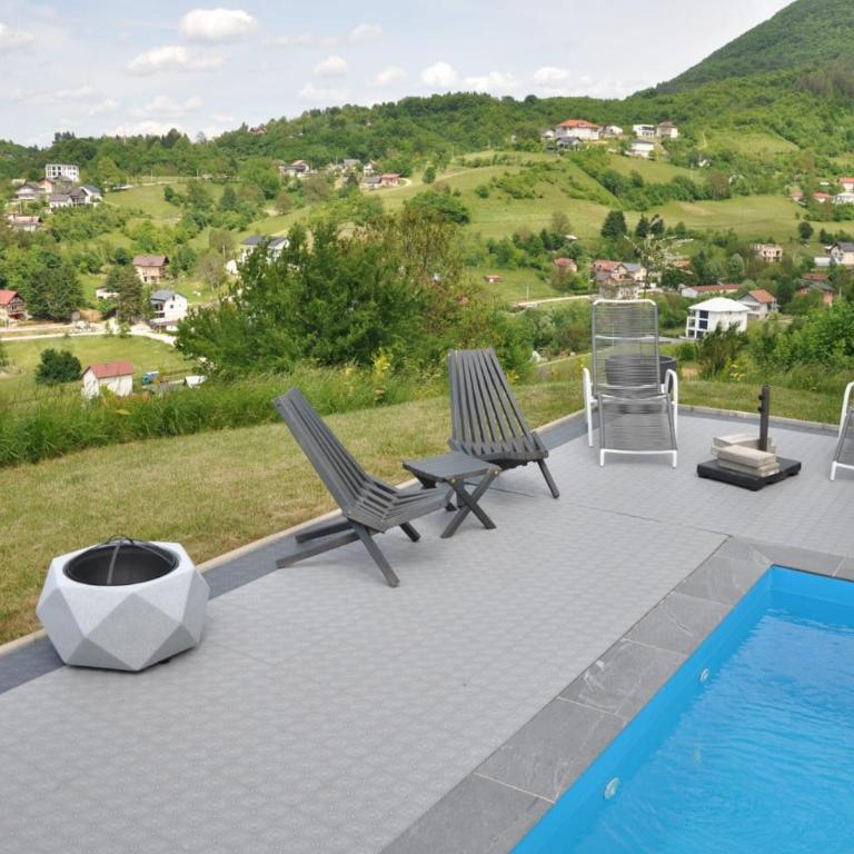 Villa Saraj with Swimming Pool & Jacuzzi near Sarajevo - Villa - 10