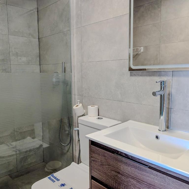 Torremar Luxe: upscale 2bed apartment by the beach - Apartamento de 2 dormitorios con balcón y vistas al mar - 45