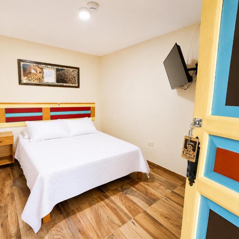 Hostal Don Jose - Habitación Doble Deluxe - 5