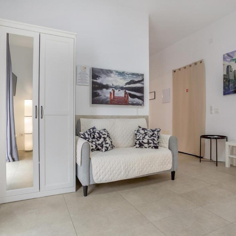 Studio Fantastico 4 - Monolocale con Terrazza - 5