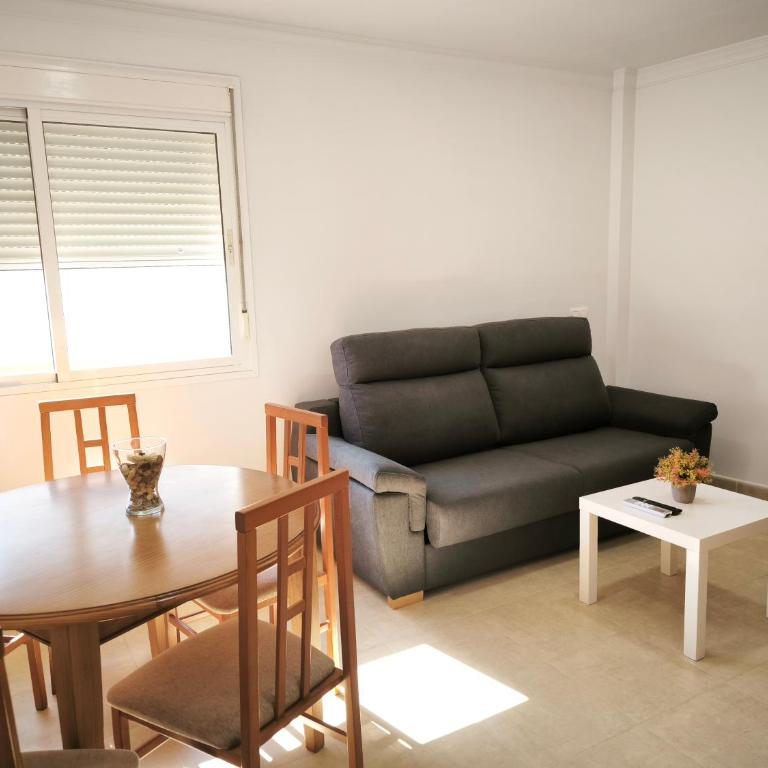 Apartamentos Ramón y Cajal, 23 - Apartamento de 2 dormitorios con balcón - 7