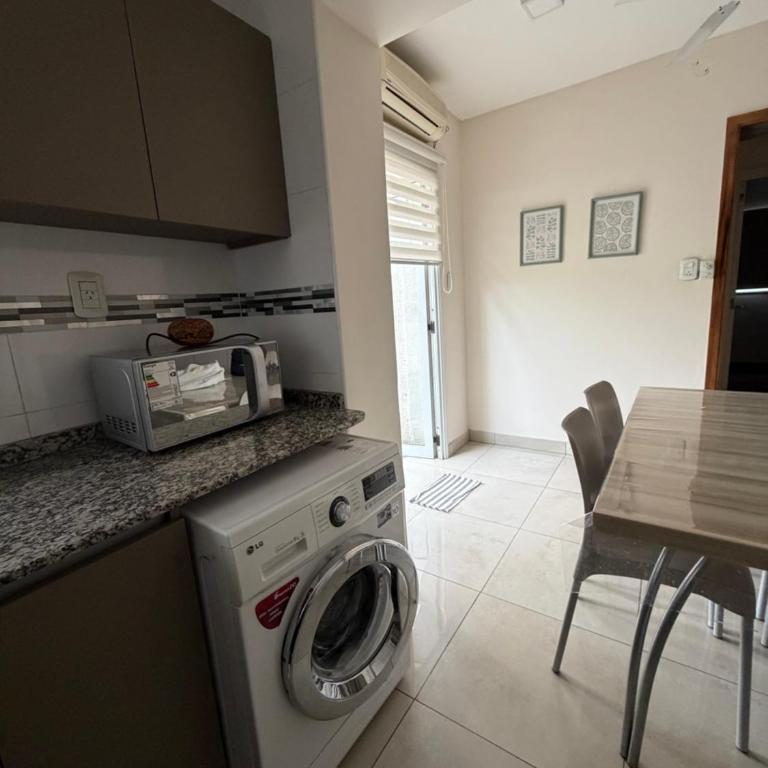 Cálido departamento centrico. - Two-Bedroom Apartment - 39