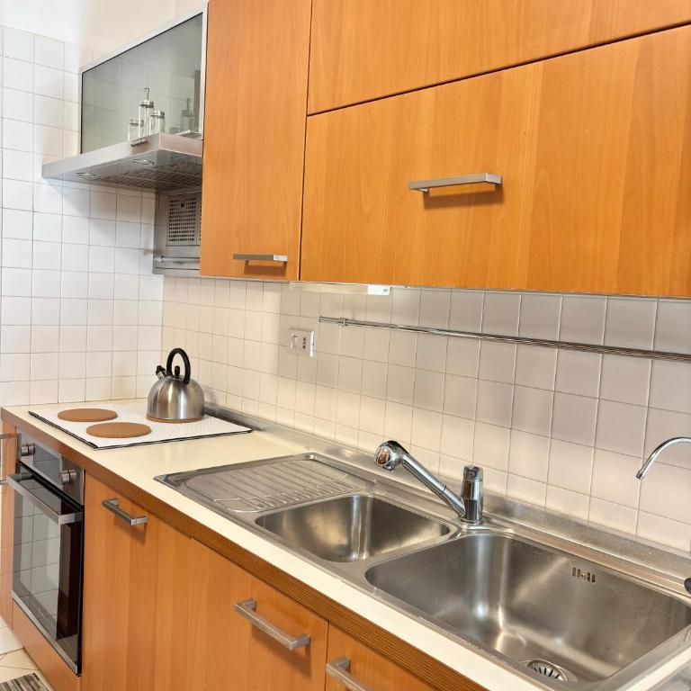 Your Home, a Spacious Balcony - Apartment mit Stadtblick - 29