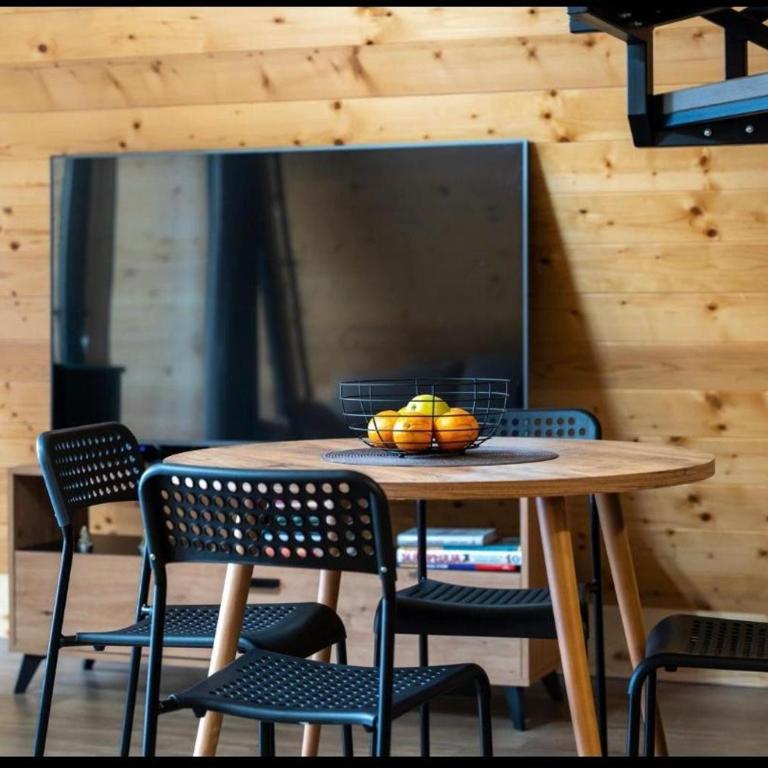 Cigota Hills Red & Black Chalets - Two-Bedroom Chalet - 5
