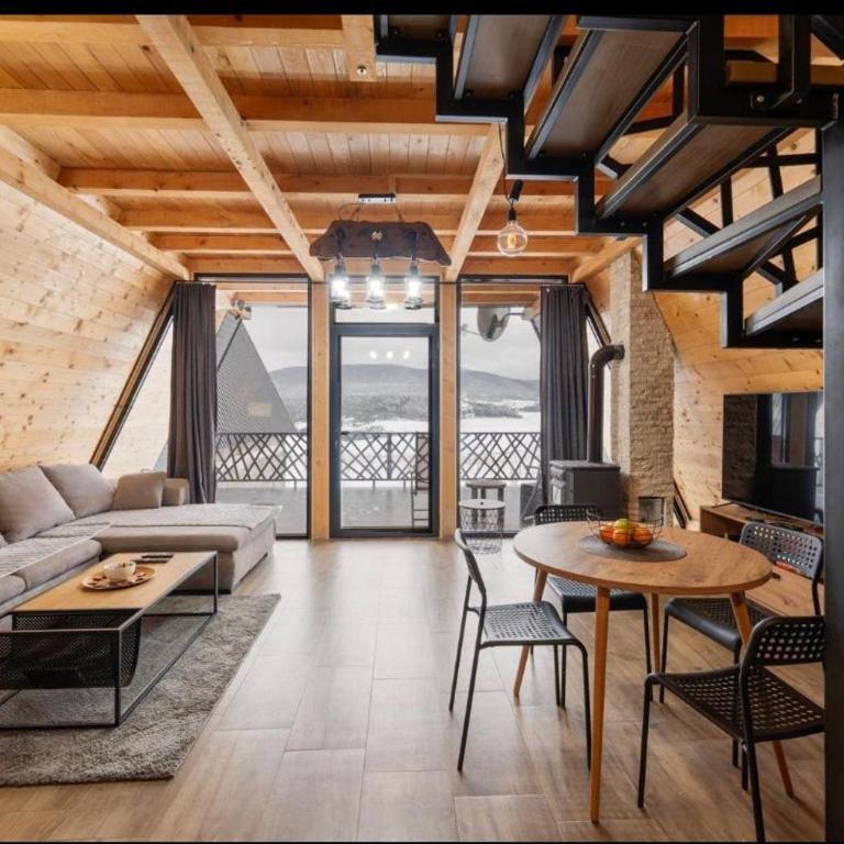 Cigota Hills Red & Black Chalets - Two-Bedroom Chalet - 20
