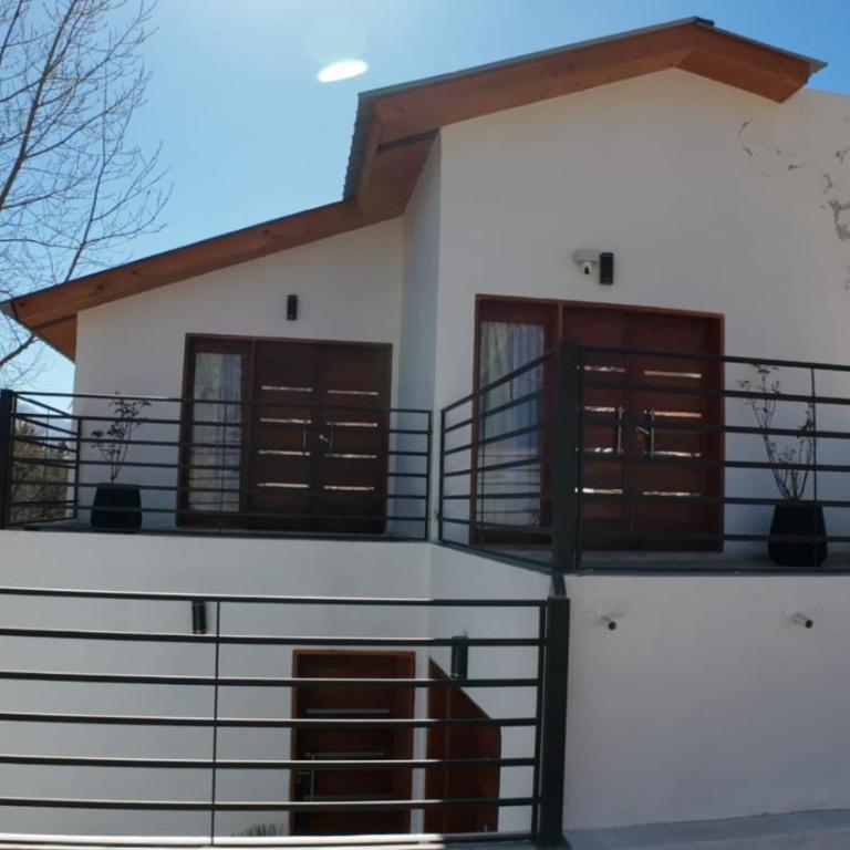 Cabañas Casa Blanca - Apartamento de 2 dormitorios con balcón y terraza - 1