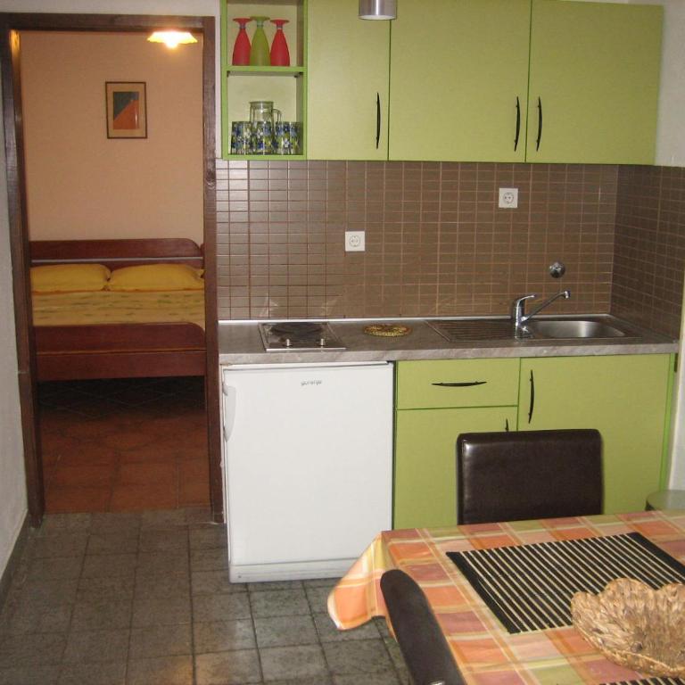 Mitko Apartments - One-Bedroom Apartment - 1