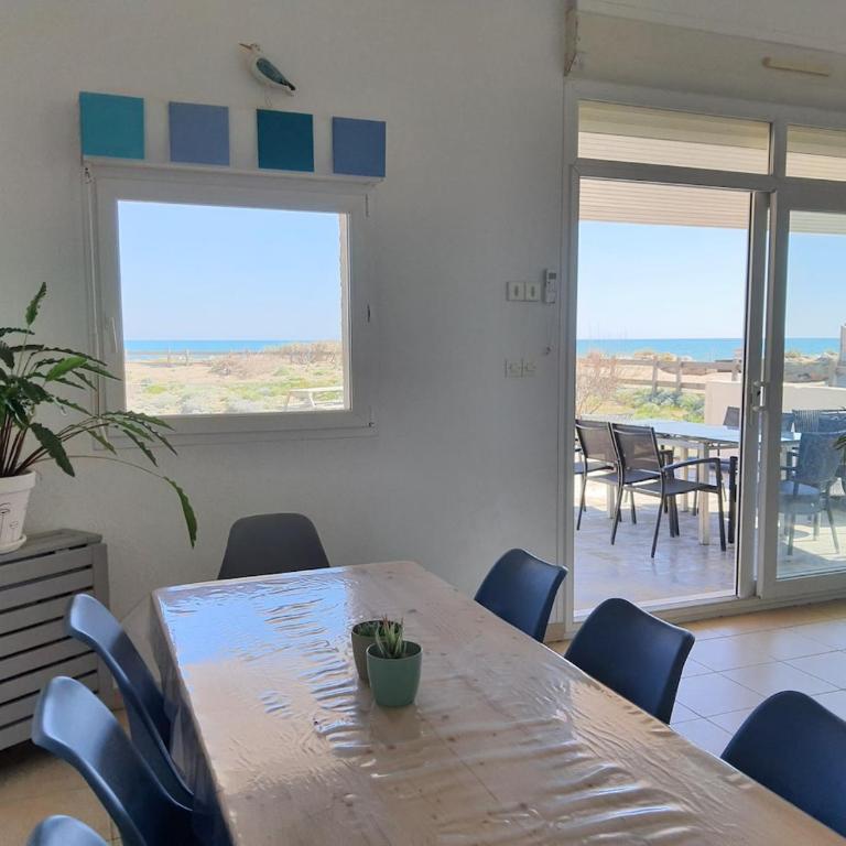 Maison avec accès direct plage, 3 cbres - Three-Bedroom Apartment - 80