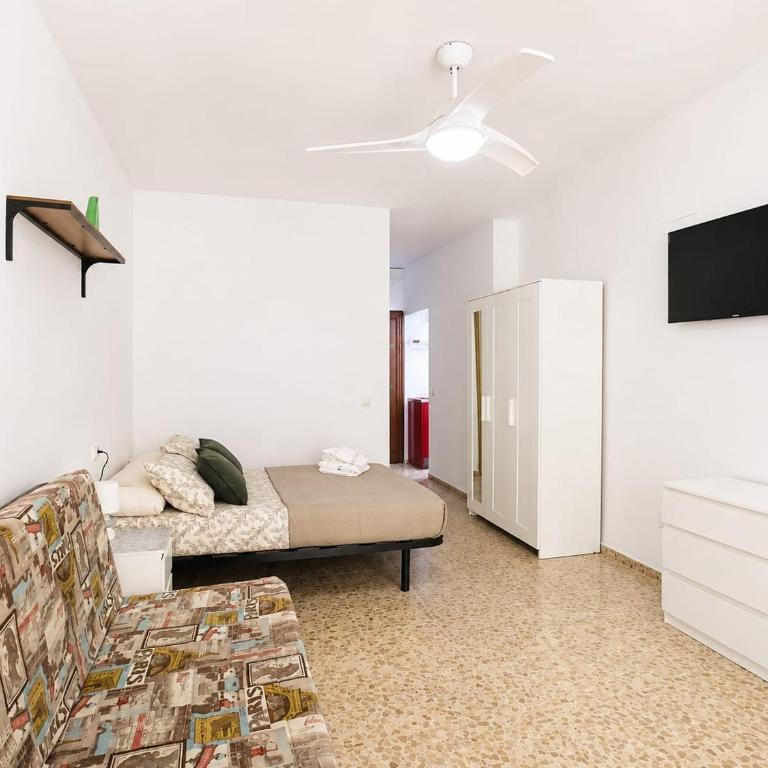 VIS112 - Central Studio with AC and Lift - 5 min Walk to the Pedestrian Centre - Monolocale - 11
