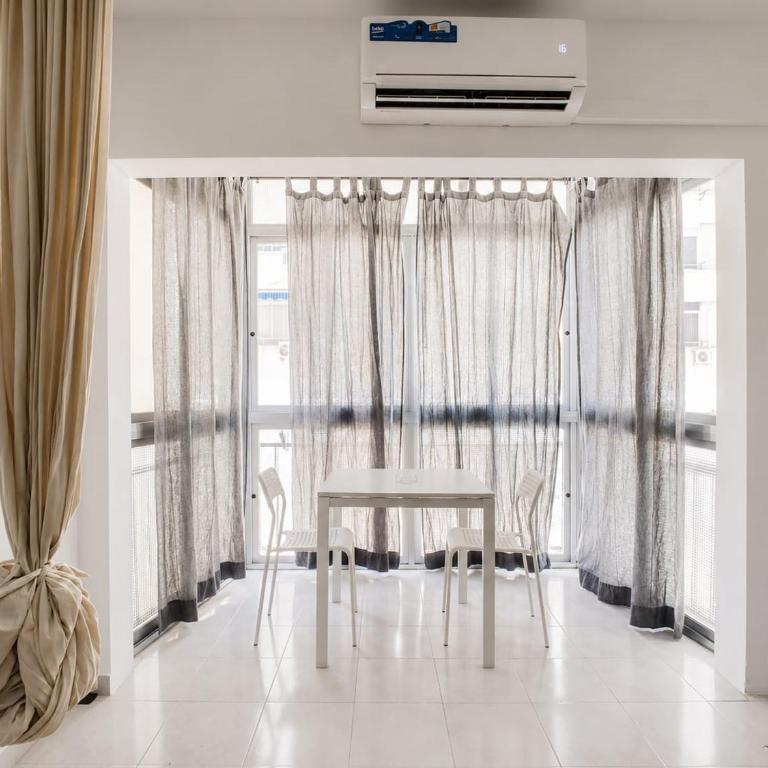 VIS112 - Central Studio with AC and Lift - 5 min Walk to the Pedestrian Centre - Monolocale - 12