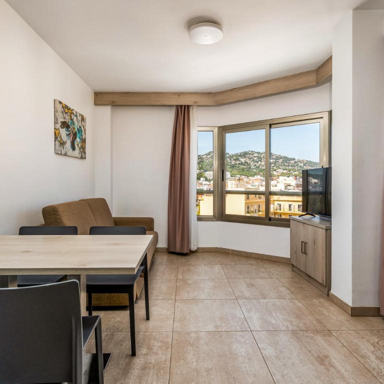 Marina Beach Apartaments - Sea views in the heart of Lloret - Apartment mit Meerblick - 9