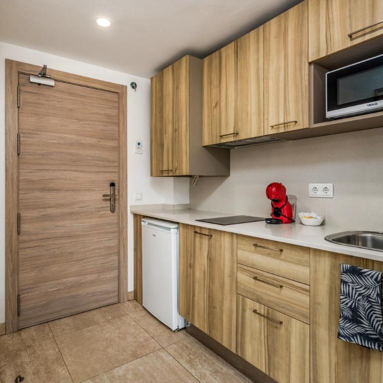 Marina Beach Apartaments - Sea views in the heart of Lloret - Apartment mit Meerblick - 11