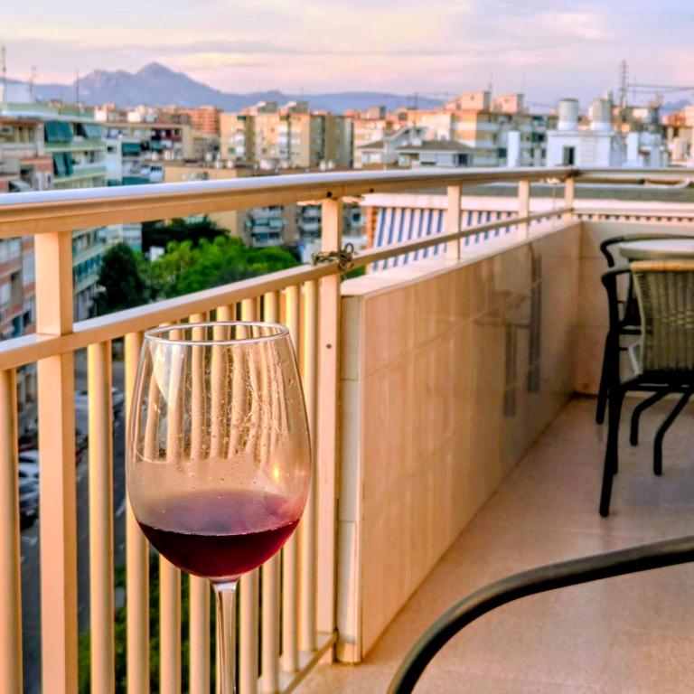 Alicante Big Holiday - Premium Apartment mit 3 Schlafzimmern und Balkon - 11