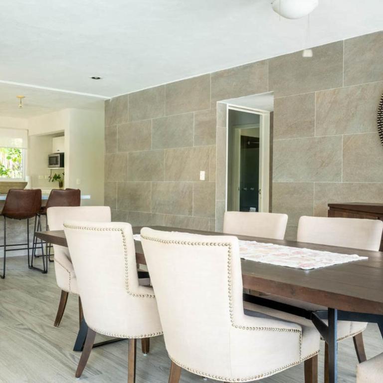 3BR Casa Matuk I Steps from Spectacular Beach I Private Pool - Casa Unifamiliar de 3 dormitorios - 9