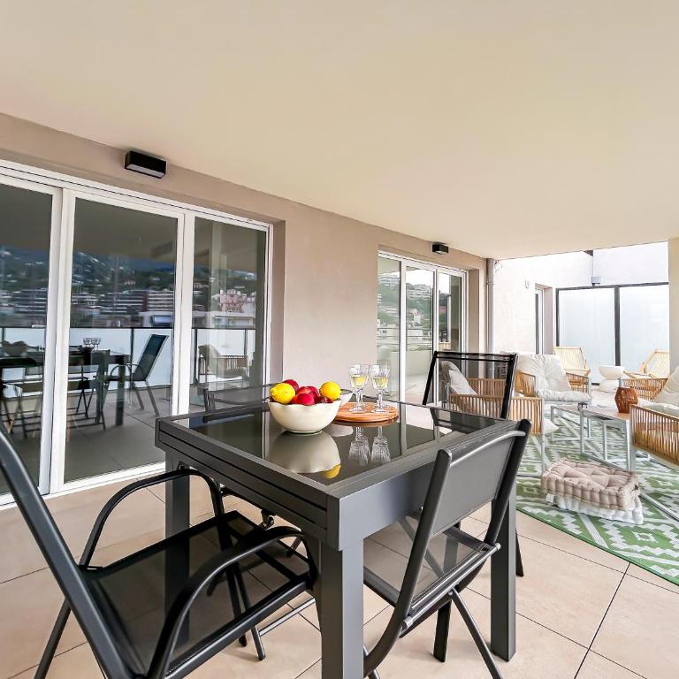 Élégant T2 avec piscine & balcon panoramique - Appartement 2 Chambres - 28