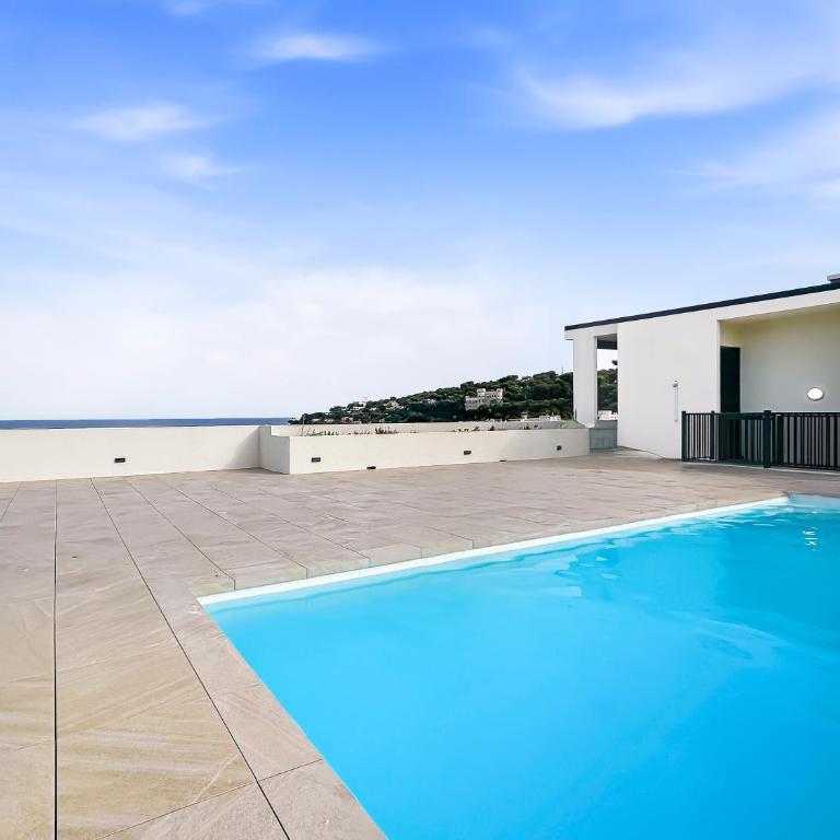 Élégant T2 avec piscine & balcon panoramique - Appartement 2 Chambres - 25