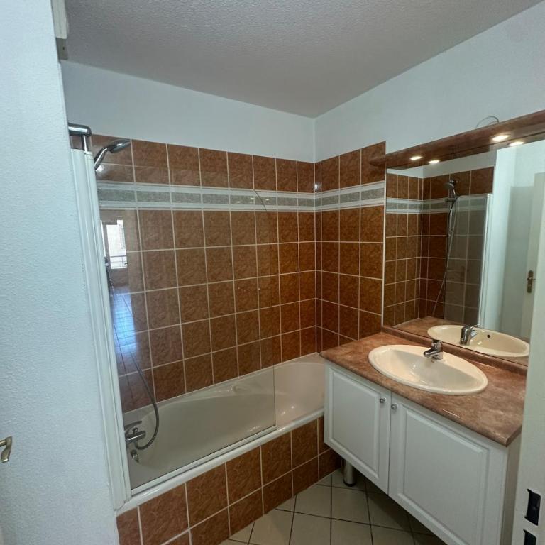 Le Capitaine - T3 centre ville - Parking - Clim - Appartement 2 Chambres - 8