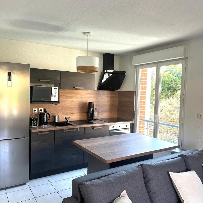 Le Capitaine - T3 centre ville - Parking - Clim - Appartement 2 Chambres - 17