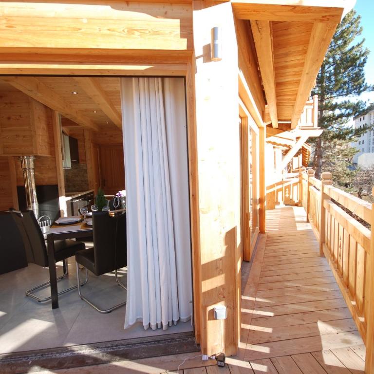 CHALET HIMALAYA CHALETS D'HINOUKA SERRE CHEVALIER Chantemerle - Chalet 2 Chambres - 5