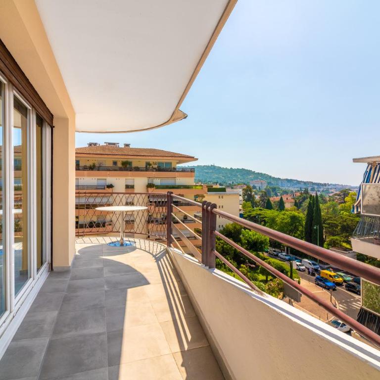 APPARTEMENT 70m2 DERNIER ÉTAGE LE CANNET VUE MER - Appartement 1 Chambre - 8
