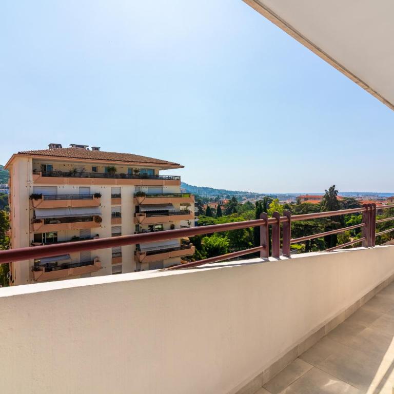 APPARTEMENT 70m2 DERNIER ÉTAGE LE CANNET VUE MER - Appartement 1 Chambre - 10