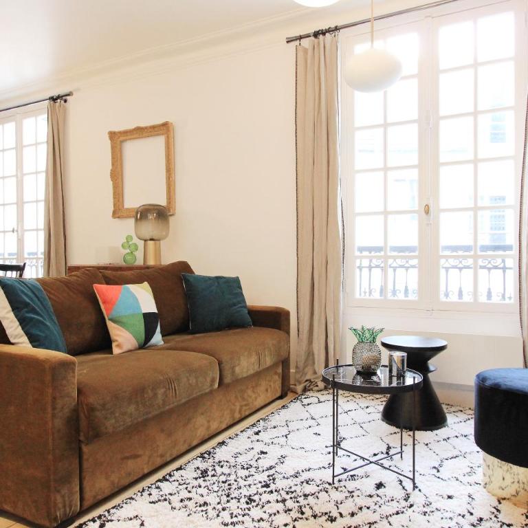 Bel appartement 1 chambre Paris 7ème à 5min à pieds de la Tour Eiffel - Apartamento de 1 dormitorio - 7