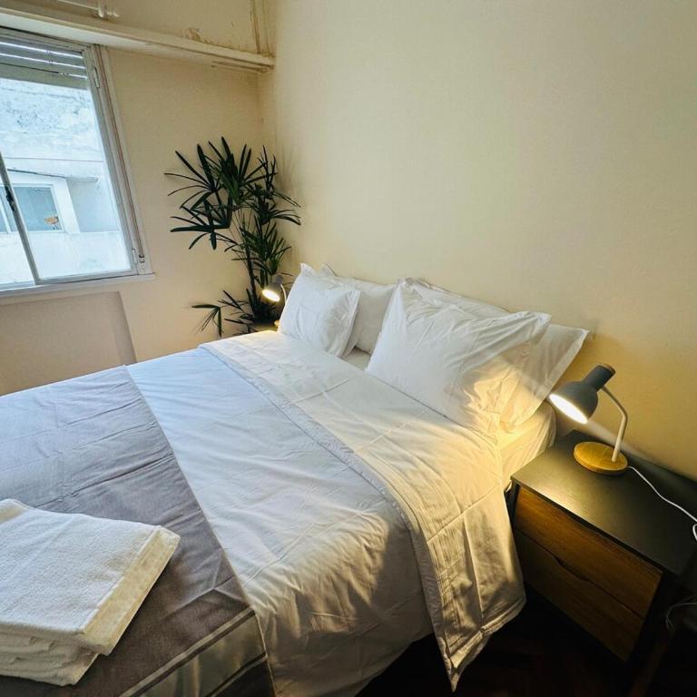 Tesoro del Centro de Montevideo - Apartamento de 2 dormitorios - 10