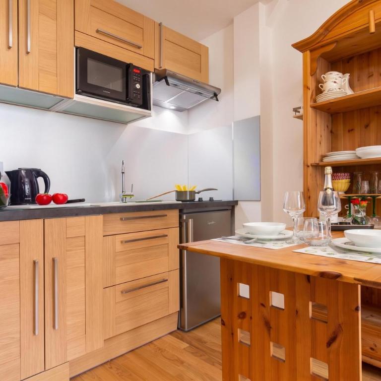 Apt Paccard305 Central Chamonix Studio, near Brevent lift for 2 - Happy Rentals - Studio mit Bergblick - 4