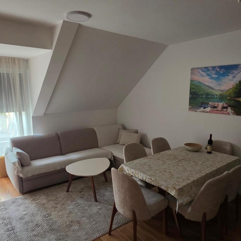 Wakero BSB Lux Apartment near city centre - Two-Bedroom Apartment - 14
