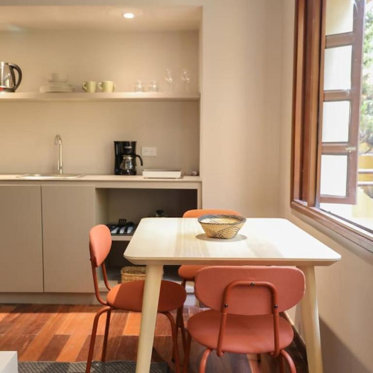 Comfort and Style in Zona G Pet Friendly - One-Bedroom Apartment - 4