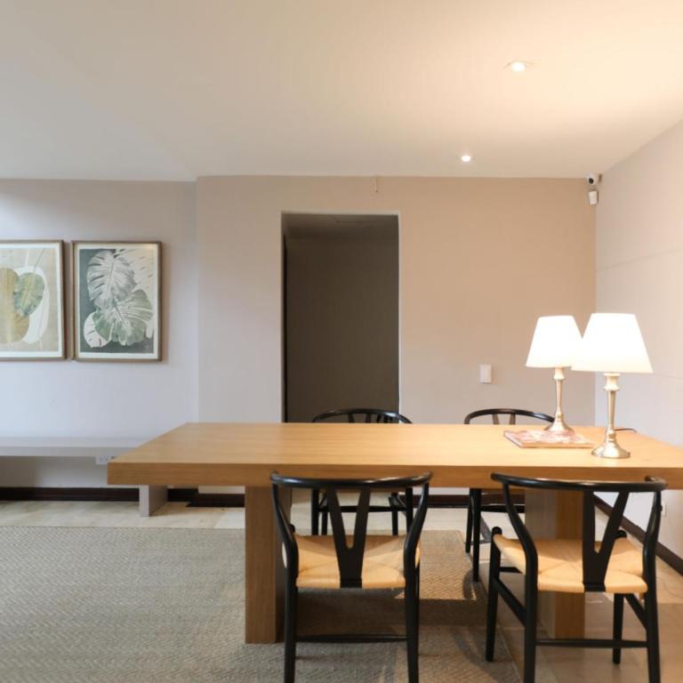 Comfort and Style in Zona G Pet Friendly - One-Bedroom Apartment - 12