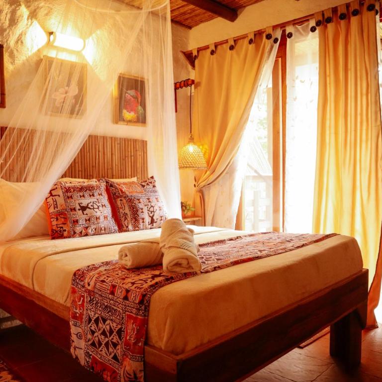 Tribu Hostal - Double Room with Balcony - 4
