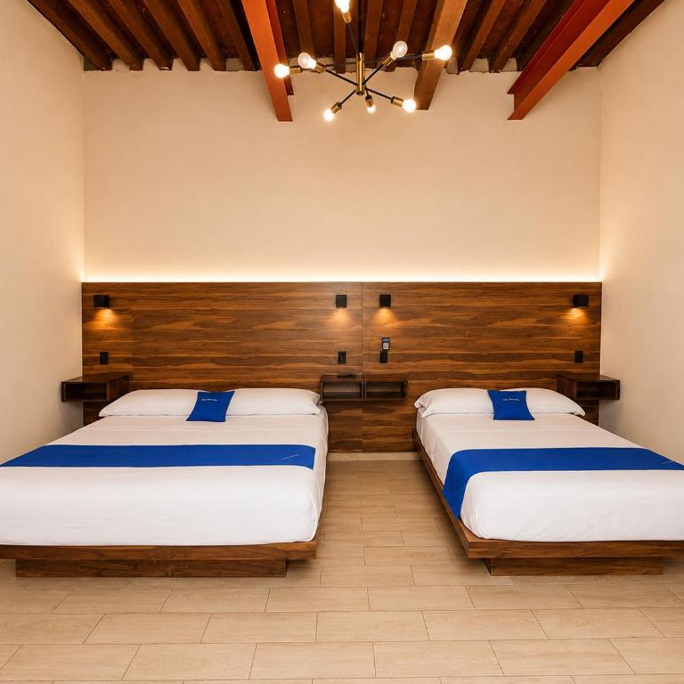 Hotel Queretaro - Habitación Doble - 2 camas dobles - 8