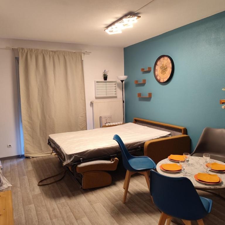 Flat near center free parking inside 4 people - Appartement Familial 1 Chambre - 20