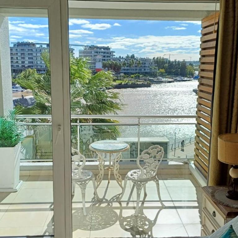 DEPARTAMENTO CONDOMINIO BAHIA GRANDE NORDELTA , TIGRE , CON BALCÓN Y VISTA A LA Bahia , piscina exterior opcional arancelada - Apartamento con vistas al mar - 5