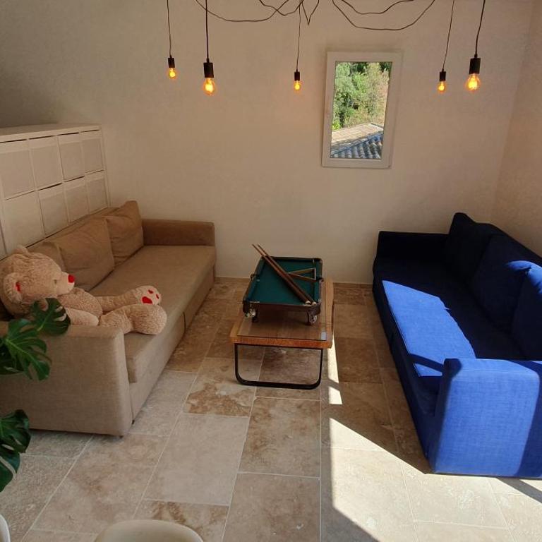 Bas de Villa, piscine balinaise, vue sur les montagnes - Appartement 1 Chambre - 9